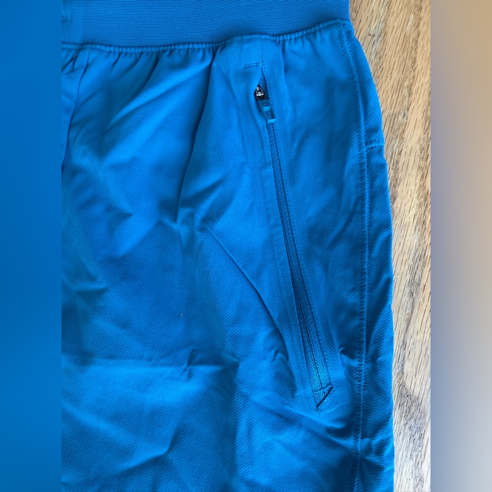 Lululemon Mens License To Train Linerless Short Size L Blue Athletic Workout - Picture 5 of 12
